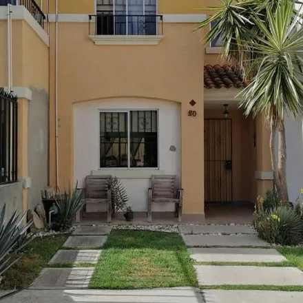 Buy this 2 bed house on Calle Paseo de las Rosas in Fraccionamiento Vista Hermosa, 43823 Tepojaco
