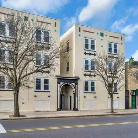 Rent this 2 bed apartment on Flanigan's Bar in 3919 Ventnor Avenue, Chelsea Heights