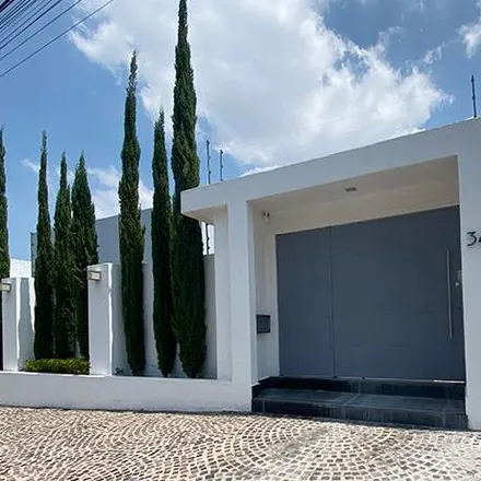 Buy this 5 bed house on Avenida de la Rica in Delegaciön Santa Rosa Jáuregui, Juriquilla