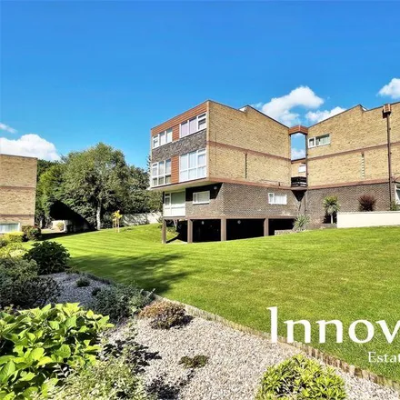Rent this 2 bed apartment on Brandhall Court in Bristnall Hall Fields, B68 8DG