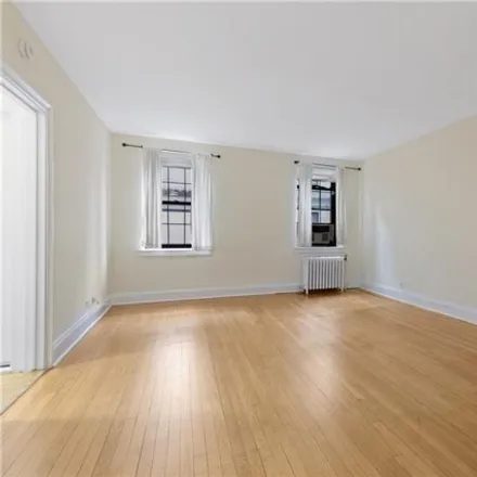 Image 5 - Wykagyl Drive, Victory Park, City of New Rochelle, NY 10804, USA - Apartment for sale