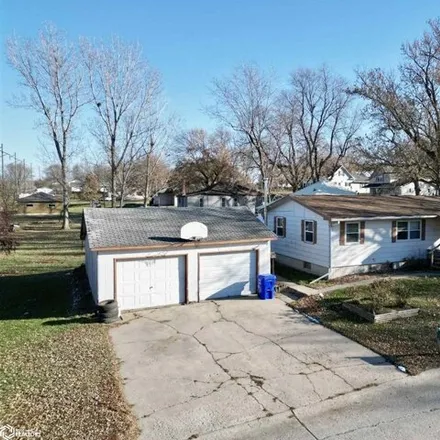 Image 2 - 776 4th Street, Manilla, Crawford County, IA 51454, USA - House for sale