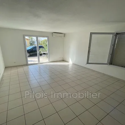Rent this 3 bed apartment on Impasse Juan in 06160 Antibes, France