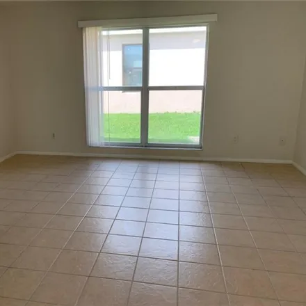 Image 3 - 1024 Southeast 24th Avenue, Cape Coral, FL 33990, USA - Condo for rent