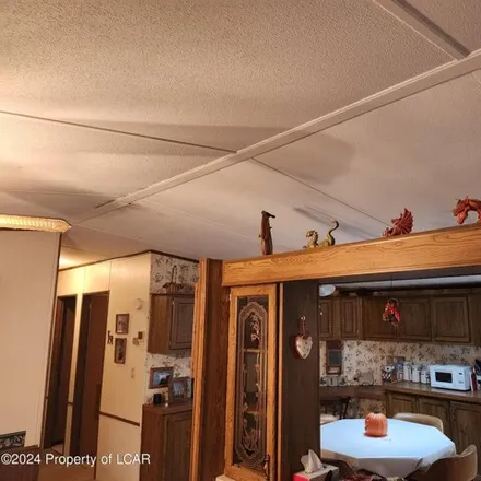 Image 9 - 57 Prescott Road, Hickory Hills, Foster Township, PA 18661, USA - House for sale