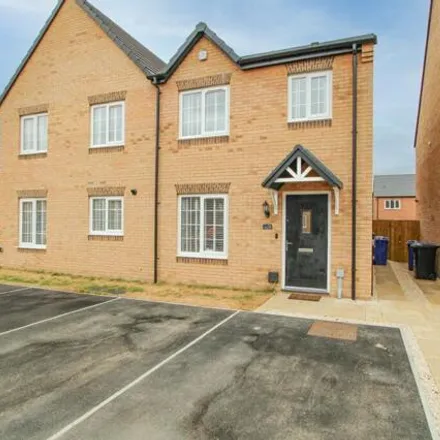 Buy this 3 bed duplex on Trusdale Close in Doncaster, DN2 4FP