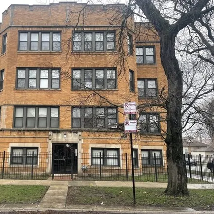 Buy this studio house on 1645-1649 East 77th Street in Chicago, IL 60649