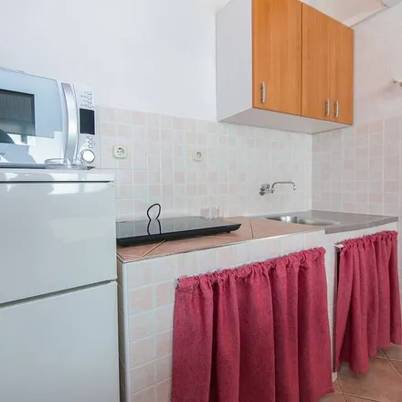 Image 1 - 21329, Croatia - Apartment for rent