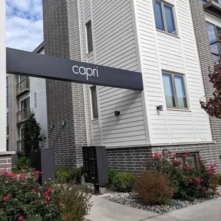 Buy this 1 bed condo on East Eighth Street in Traverse City, MI 49684