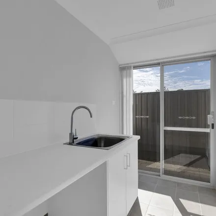 Image 9 - Maive Street, Byford WA 6122, Australia - Apartment for rent