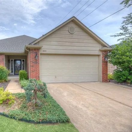 Buy this 3 bed house on 3199 North 2nd Street in Broken Arrow, OK 74012