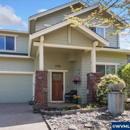 Buy this 3 bed house on 1728 Schoolhouse Court Northwest in Salem, OR 97304