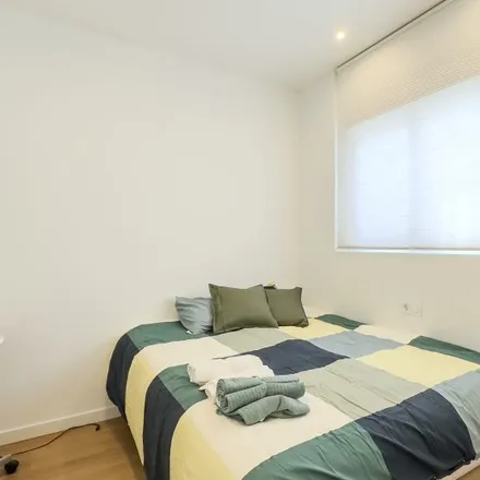 Rent this 3 bed room on Carrer de la Selva de Mar in 97, 08001 Barcelona