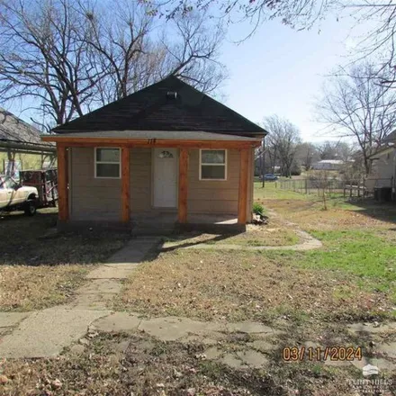 Buy this 1 bed house on 529 East Mc Claren Street in Herington, Dickinson County