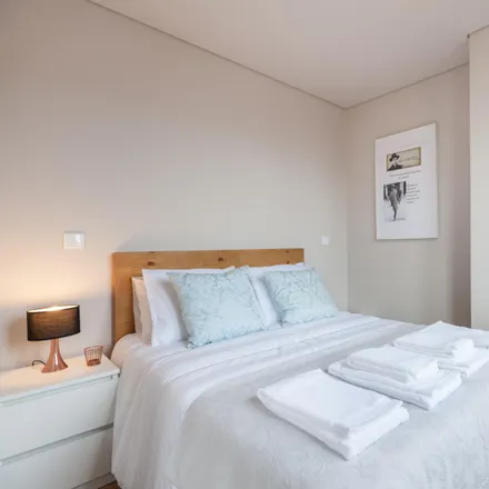Rent this 1 bed apartment on Rua de Santa Catarina 509 in 4000-445 Porto, Portugal