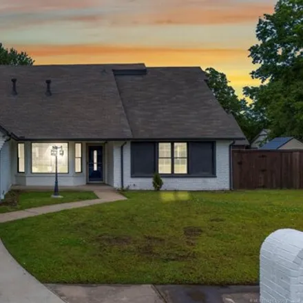 Buy this 5 bed house on South 103rd East Avenue in Tulsa, OK 74129