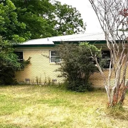 Buy this 3 bed house on 708 S 15th St in Copperas Cove, Texas