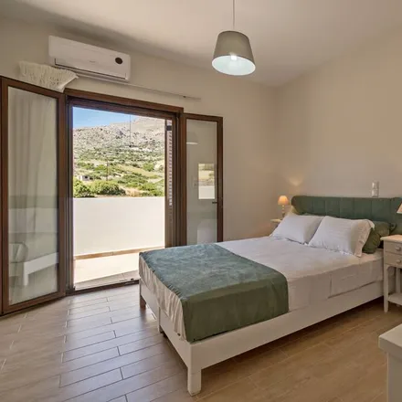 Rent this 4 bed house on rethymno in Northern Cretan Highway, Rethymnon