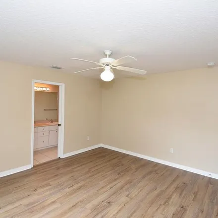 Rent this 3 bed apartment on 26 Slumber Path in Palm Coast, FL 32164