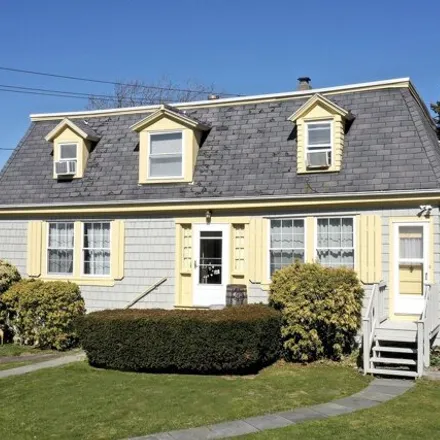 Buy this 4 bed house on 56 Coggeshall Avenue in Newport, RI 02840