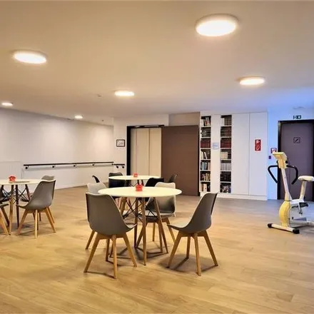 Rent this 1 bed apartment on Robrecht de Frieslaan 4 in 9150 Kruibeke, Belgium