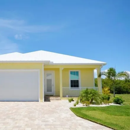 Buy this 3 bed house on 2953 Trawler Lane in Saint James City, Lee County