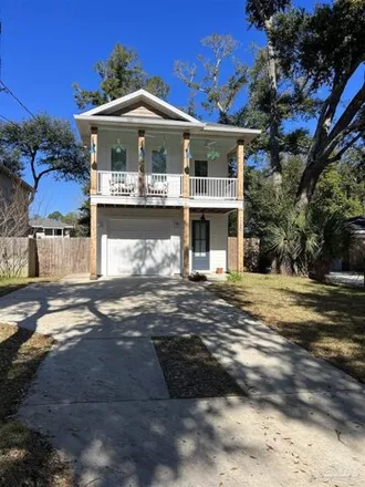 Rent this 3 bed house on 1132 East Hayes Street in Pensacola, FL 32503