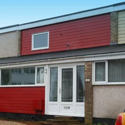 Buy this 3 bed townhouse on Leeward Circle in College Milton Industrial (South), East Kilbride