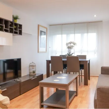 Rent this 3 bed apartment on Madrid in Pinturas Rayma, CB