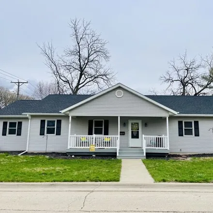 Buy this 3 bed house on 105 South 8th Street in Oregon, IL 61061