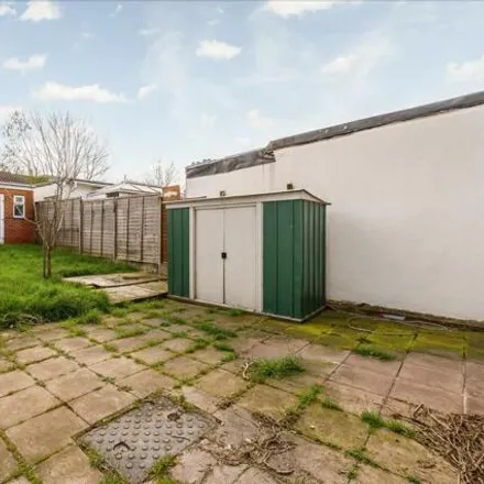 Image 2 - Park Avenue, North Circular Road, London, NW10 7HN, United Kingdom - House for sale