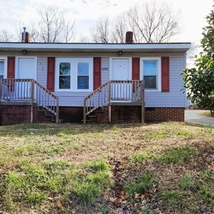 Buy this studio house on 1205 Asheboro St Apt A in High Point, North Carolina