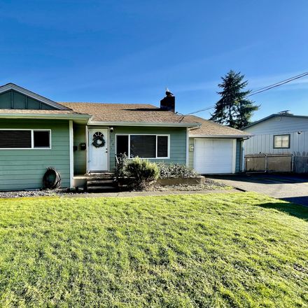 Rent this 3 bed house on 500 North 12th Avenue in Kelso, WA 98626