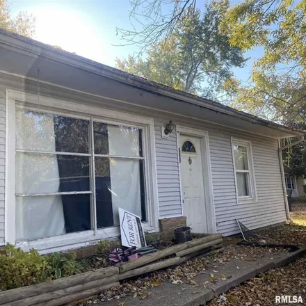 Buy this 2 bed house on 307 Lynda Street in Carbondale, IL 62901