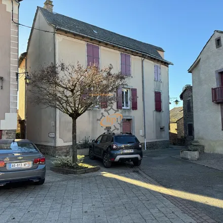 Rent this 4 bed apartment on La Baraque in 12400 Saint-Victor-et-Melvieu, France