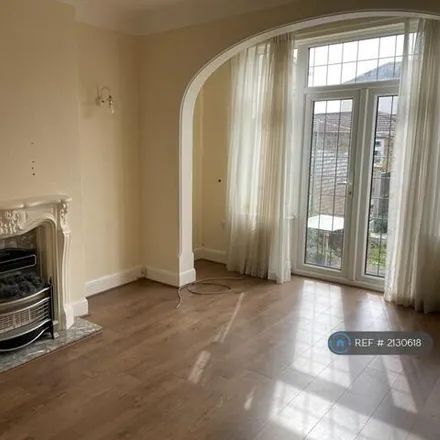 Image 6 - Bressey Grove London E18 2Hx, London, London, E18 - Duplex for rent