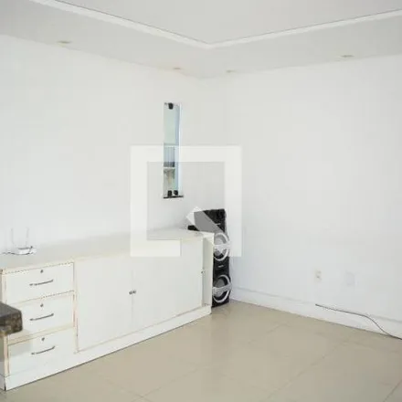 Rent this 3 bed apartment on Rua Luís Eduardo Magalhães in Itapuã, Salvador - BA
