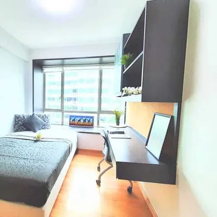 Rent this 1 bed room on 327 Tanah Merah Kechil Avenue in D'Manor, Singapore 465791