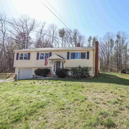 Buy this 4 bed house on 94 Wadleigh Falls Road in Lee, Strafford County