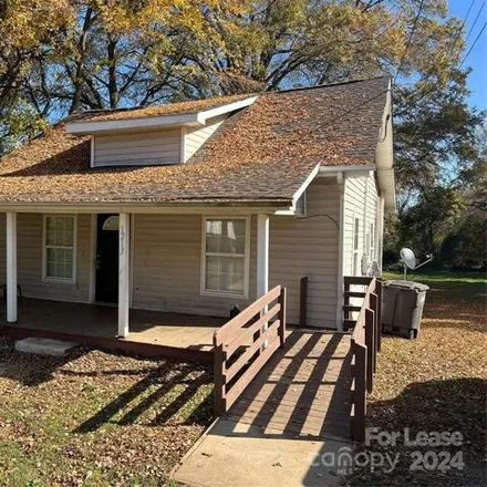Rent this 3 bed house on 1213 4th Street in Statesville, NC 28677
