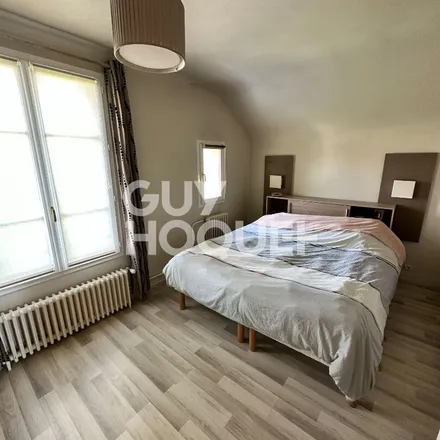 Image 2 - 4 Rue de la Paix, 77500 Chelles, France - Apartment for rent