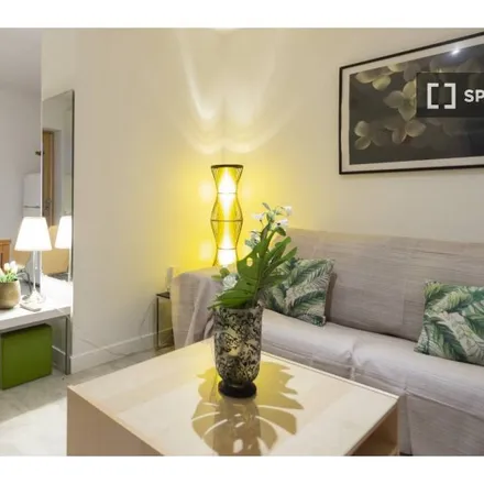 Image 2 - Calle de Antonio Zamora, 15, 28011 Madrid, Spain - Apartment for rent