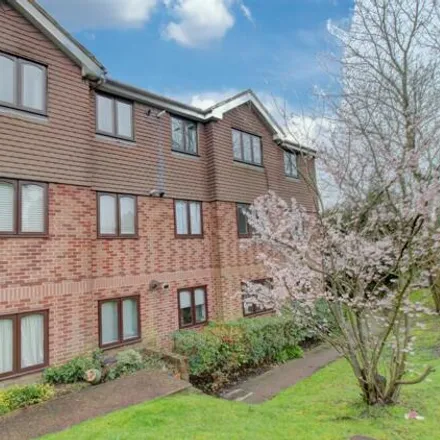 Buy this 1 bed apartment on London Road in Redhill, RH1 2HD