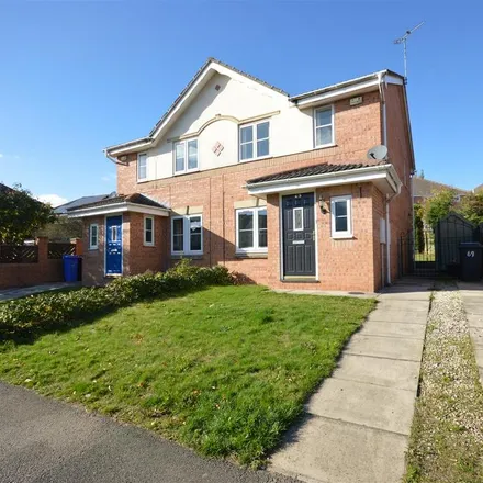 Rent this 3 bed duplex on Plumbley Hall Road in Sheffield, S20 5BL