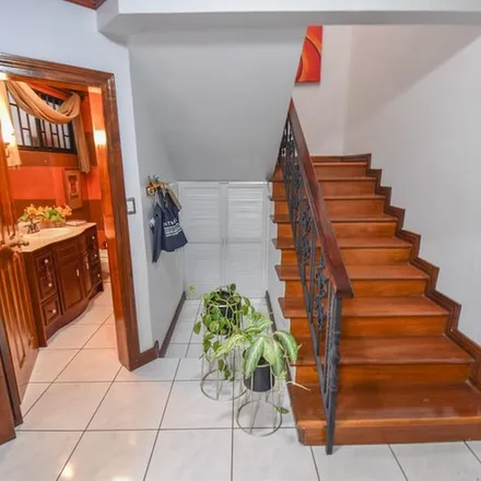 Rent this 4 bed apartment on Sin Domicilio Fijo Arte in Avenida 32, San Jose Province