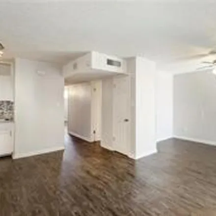 Image 4 - 2900 Cole Street, Austin, TX 78705, USA - Apartment for rent