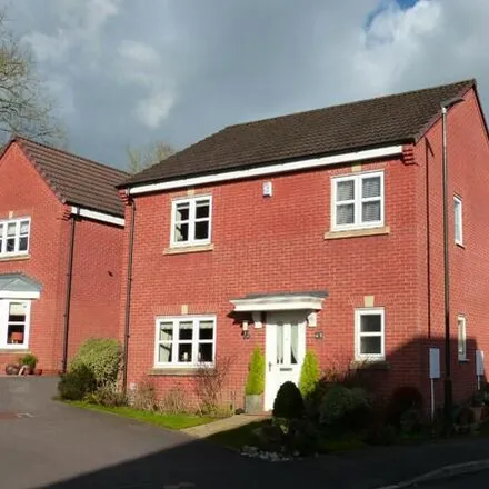 Buy this 4 bed house on Lodge Farm Chase in Compton, DE6 1GY