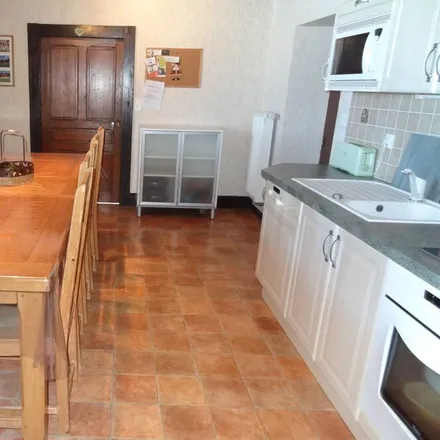 Rent this 3 bed townhouse on 39400 Morbier