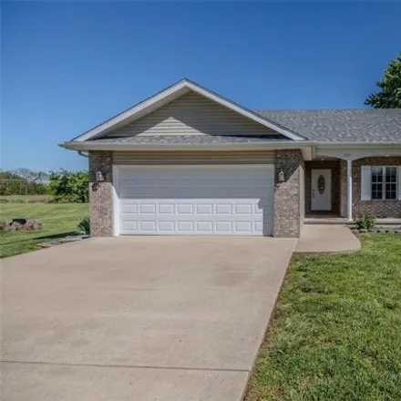 Buy this 3 bed house on 1245 Quail Valley Circle in Lebanon, MO 65536