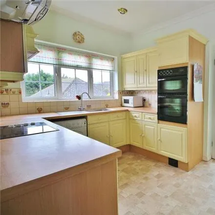 Image 3 - unnamed road, Worthing, BN14 0AG, United Kingdom - House for sale